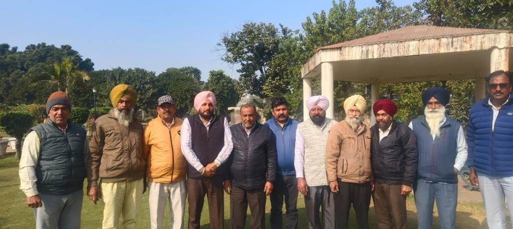 The Technical Service Union Patiala supports the farmers struggle demanding the reinstatement of temporary workers